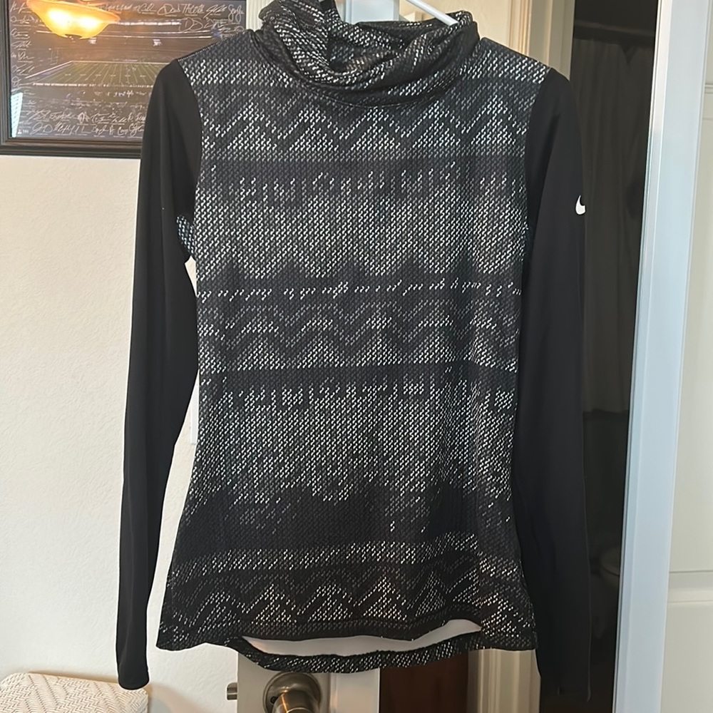 Nike fitted thermal